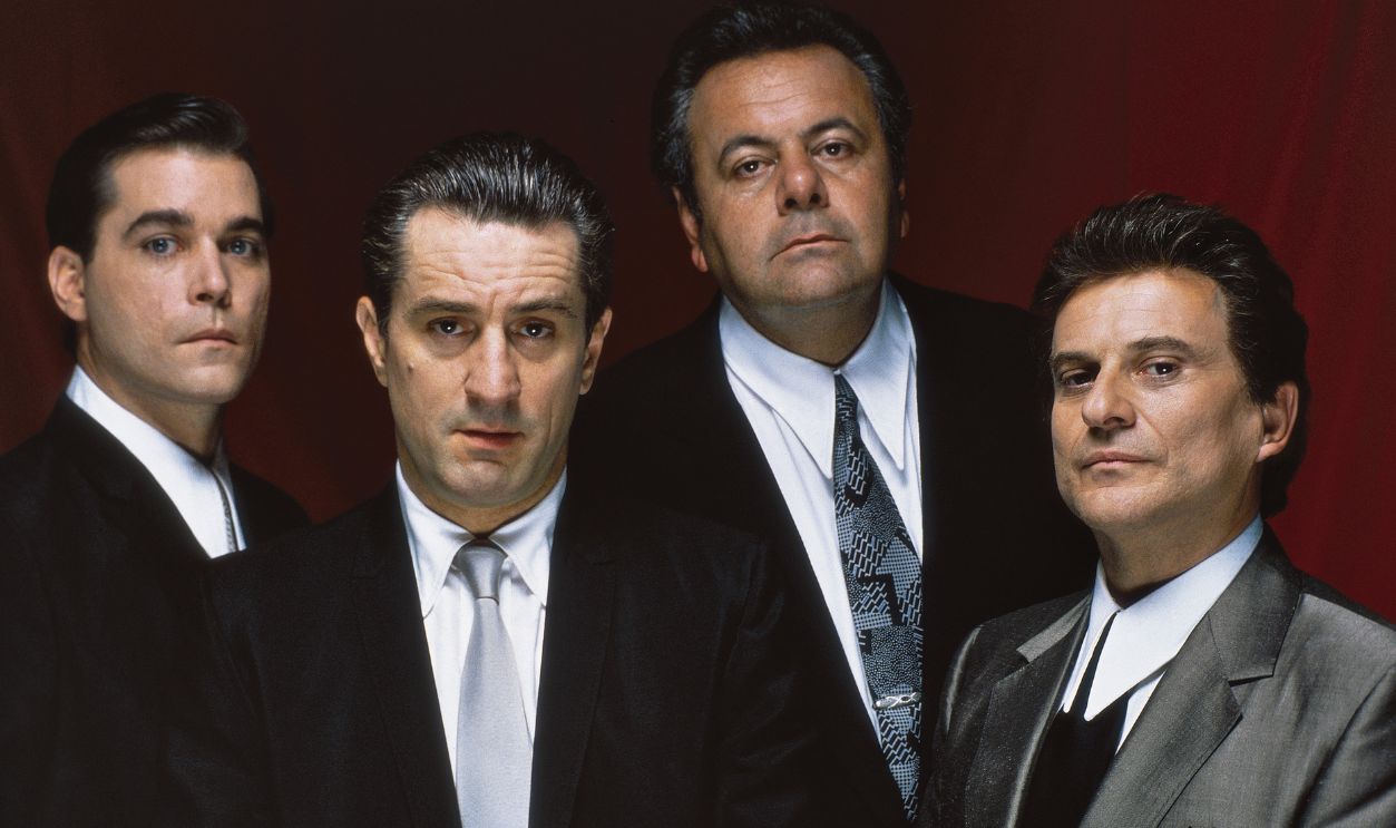 607401186 American actors Ray Liotta, Robert de Niro, Paul Sorvino and Joe Pesci on the set of Goodfellas - Intro