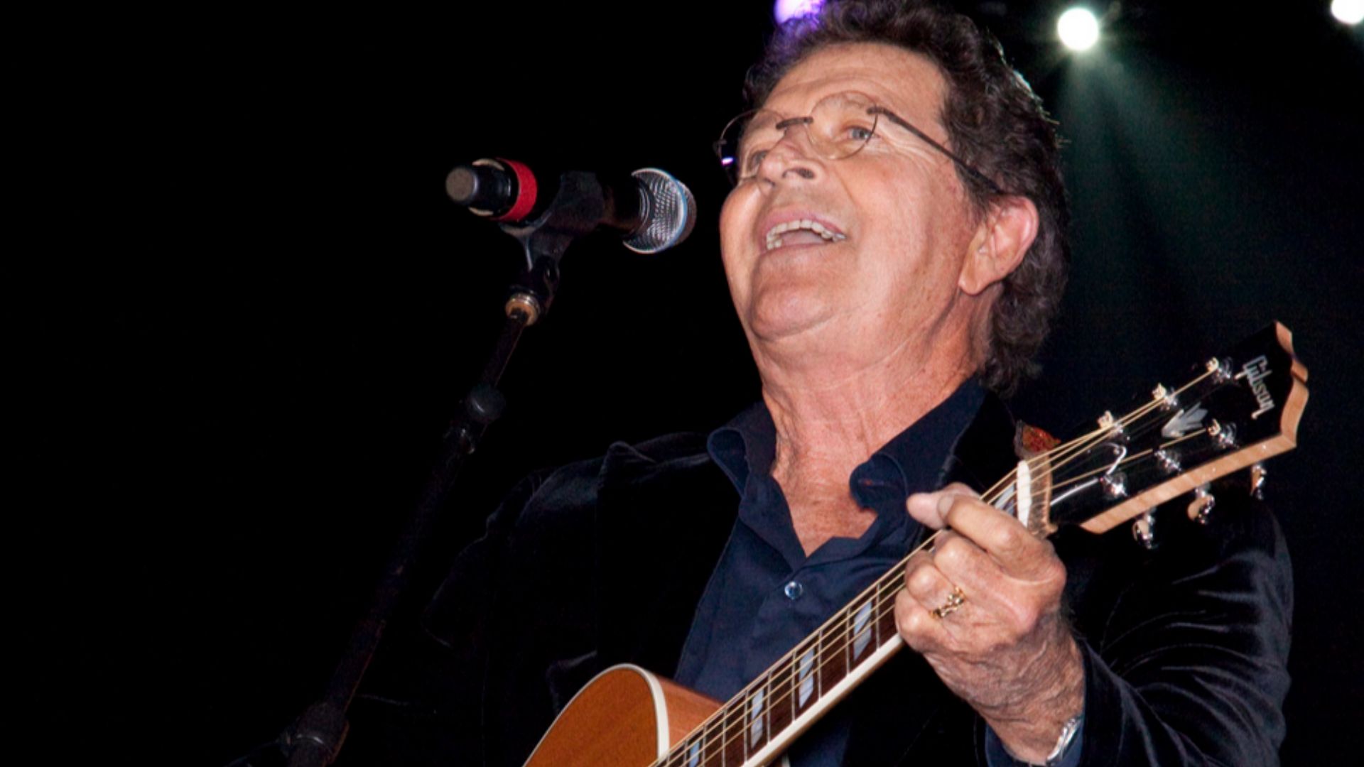 File:Mac Davis.jpg