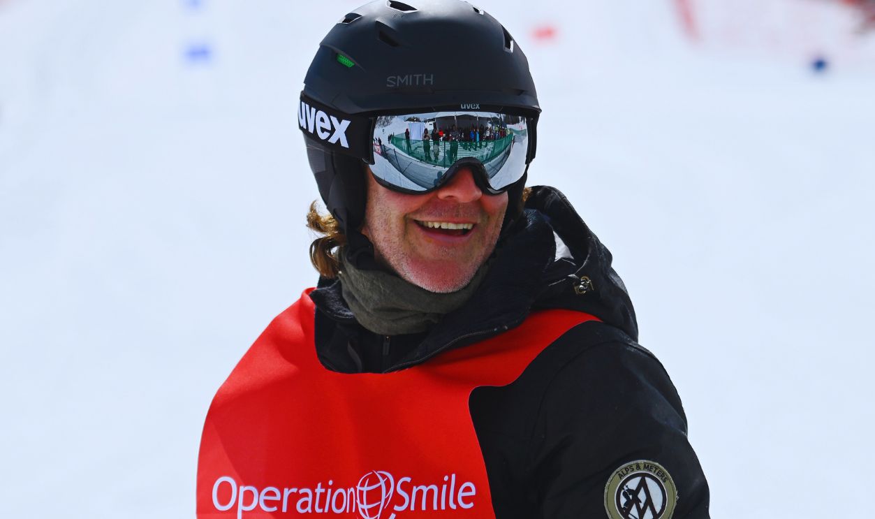 Gettyimages - 1478858957, Operation Smile's Annual Ski & Smile Challenge PARK CITY, UTAH - APRIL 01: James Van Der Beek attends Operation Smile's 11th annual Celebrity Ski & Smile Challenge presented by Alphapals, Barefoot Dreams and the St. Regis Deer Valley on April 01, 2023 in Park City, Utah. 