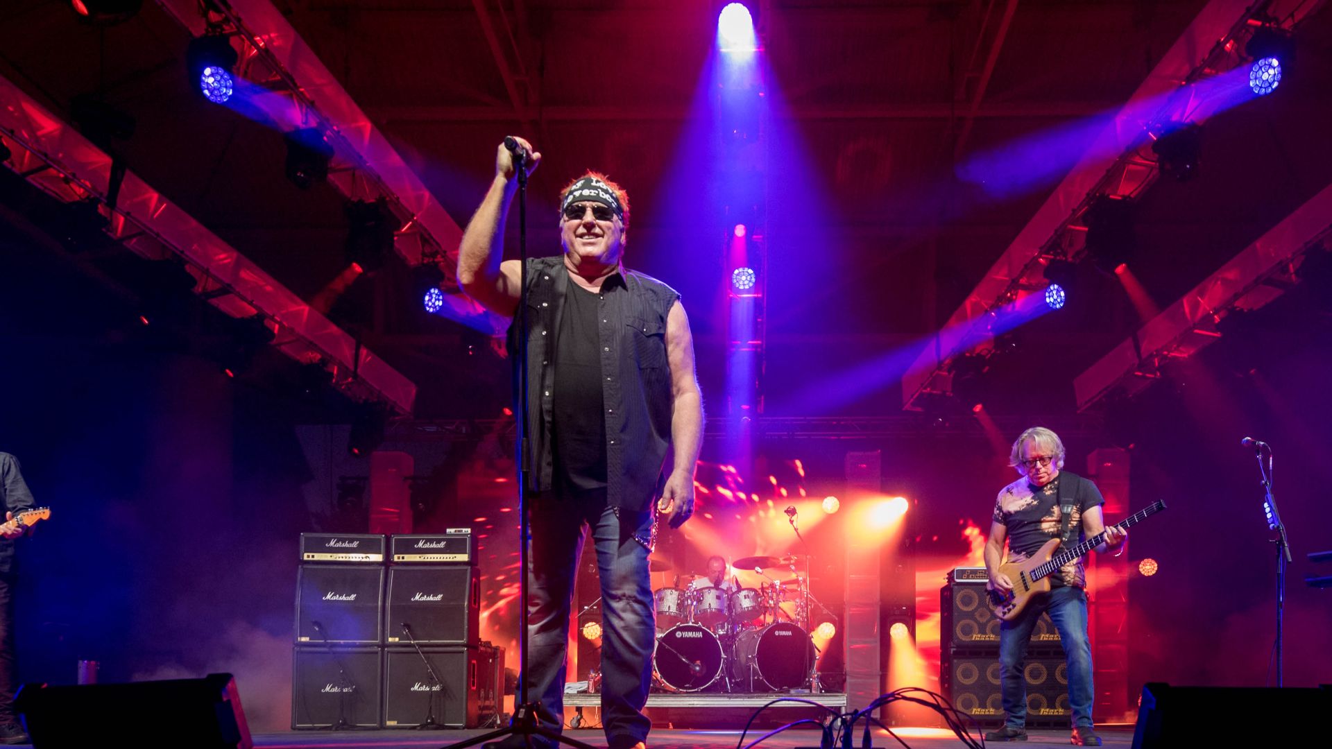 File:Loverboy band in 2017.jpg