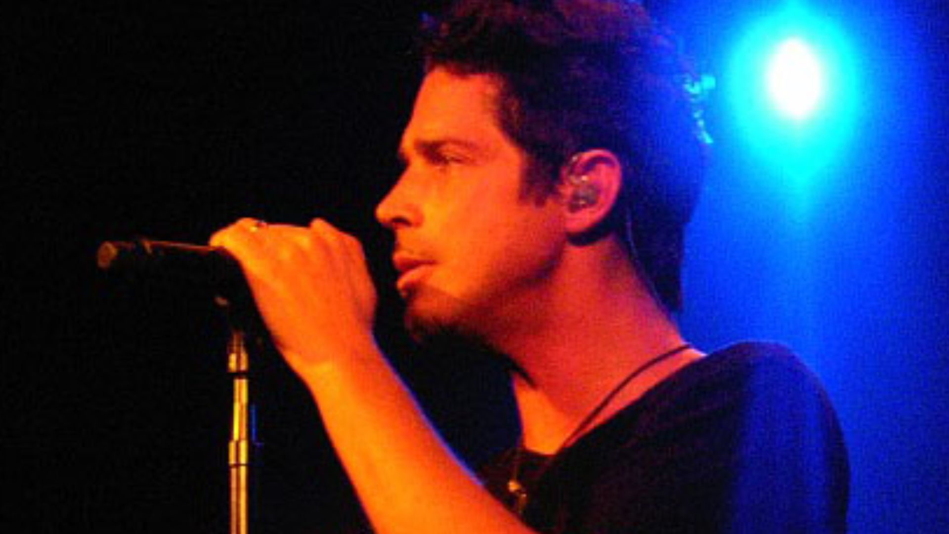 File:Chris Cornell 2007.jpg