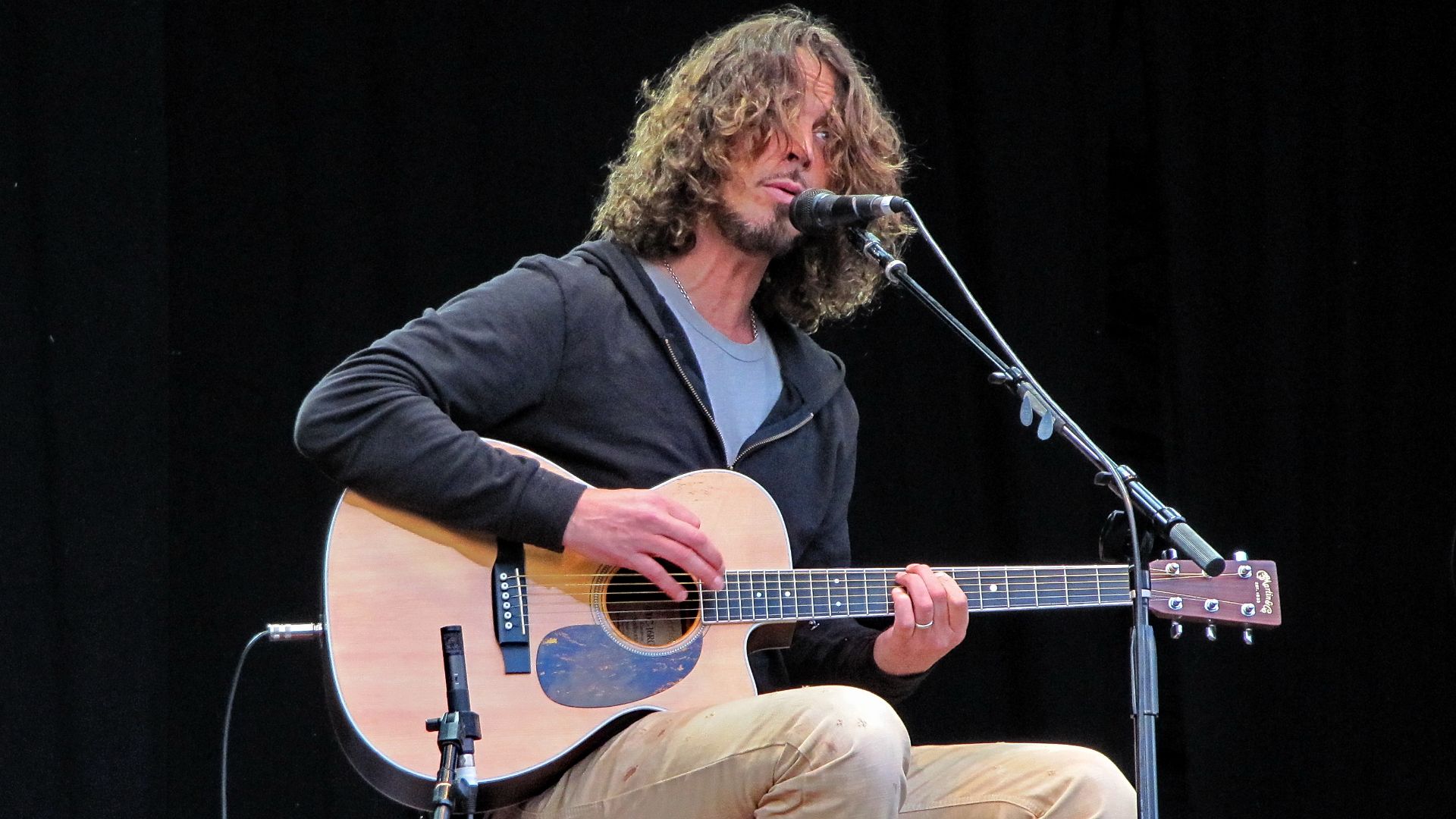 File:Chris Cornell - 2012.jpg