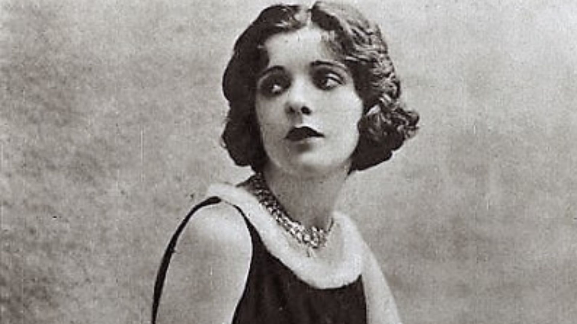 File:Alma Rubens photop522.jpg