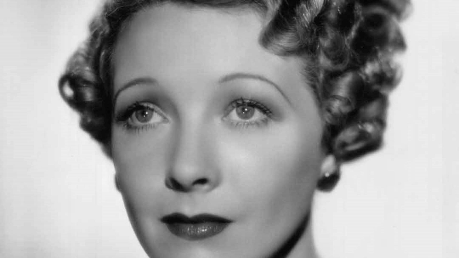 File:Helen Twelvetrees 1934.jpg