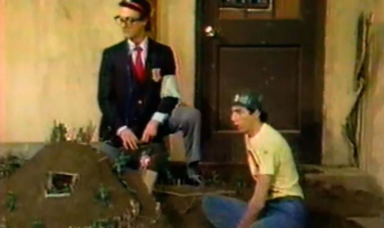 Screenshot from Fridays (1980 - 1982)