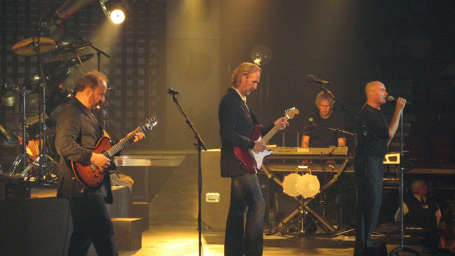 File:2180 - Pittsburgh - Mellon Arena - Genesis - The Carpet Crawlers.JPG