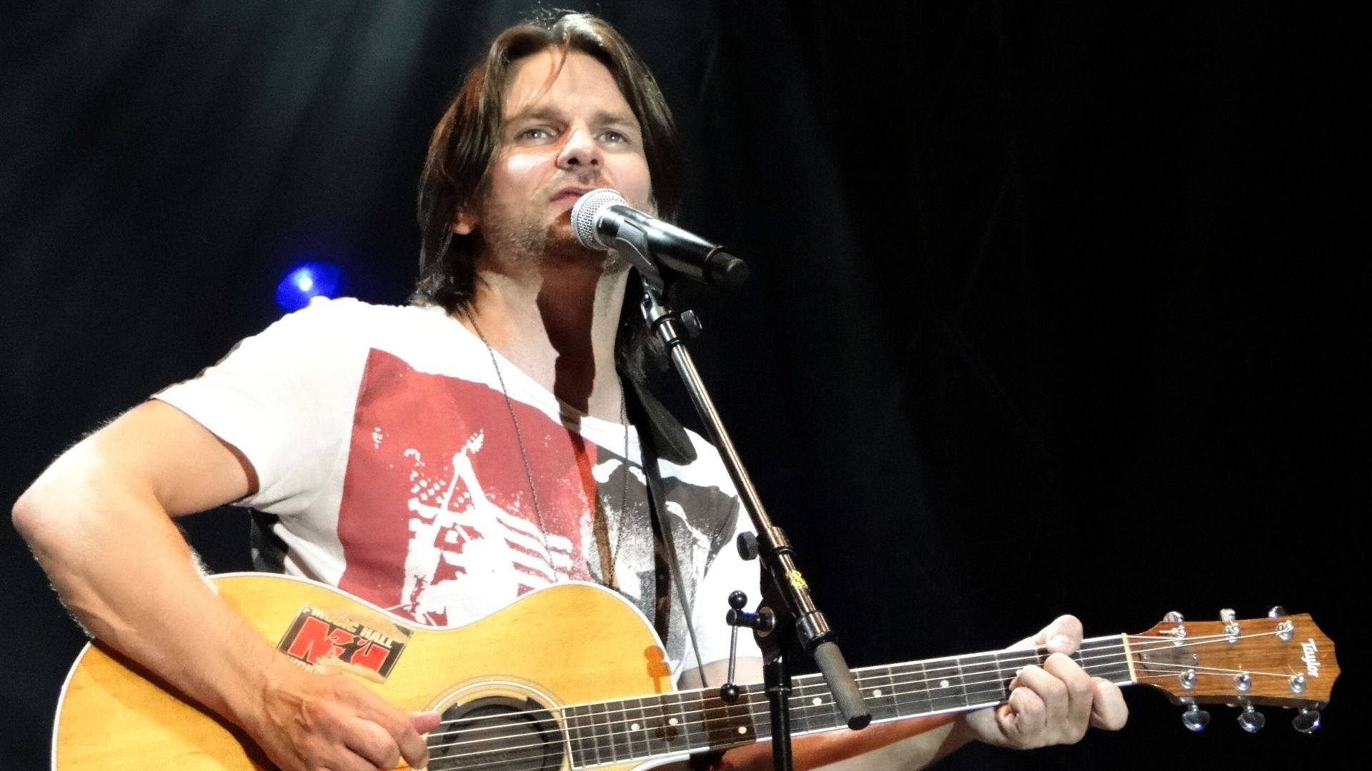 File:Ray Wilson 2010.jpg