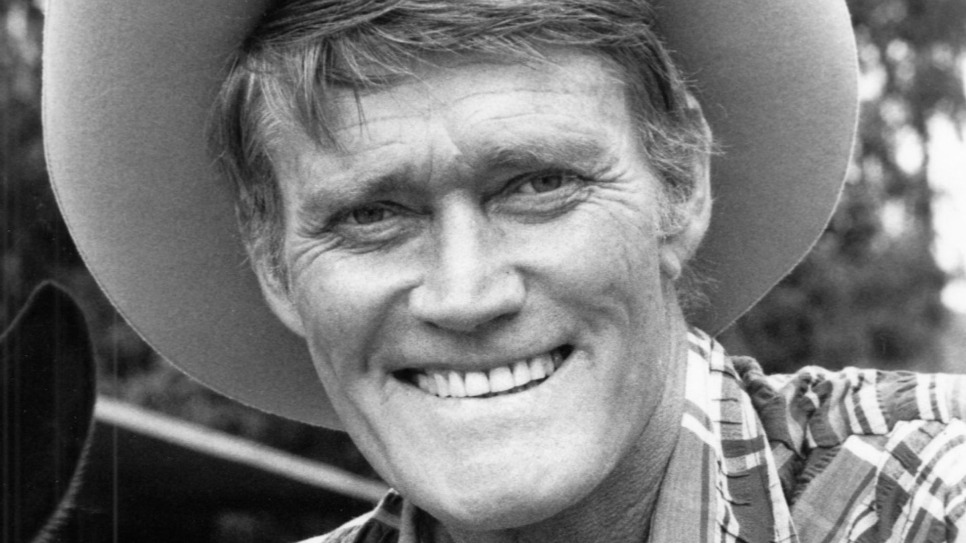 File:Chuck Connors 1974.JPG
