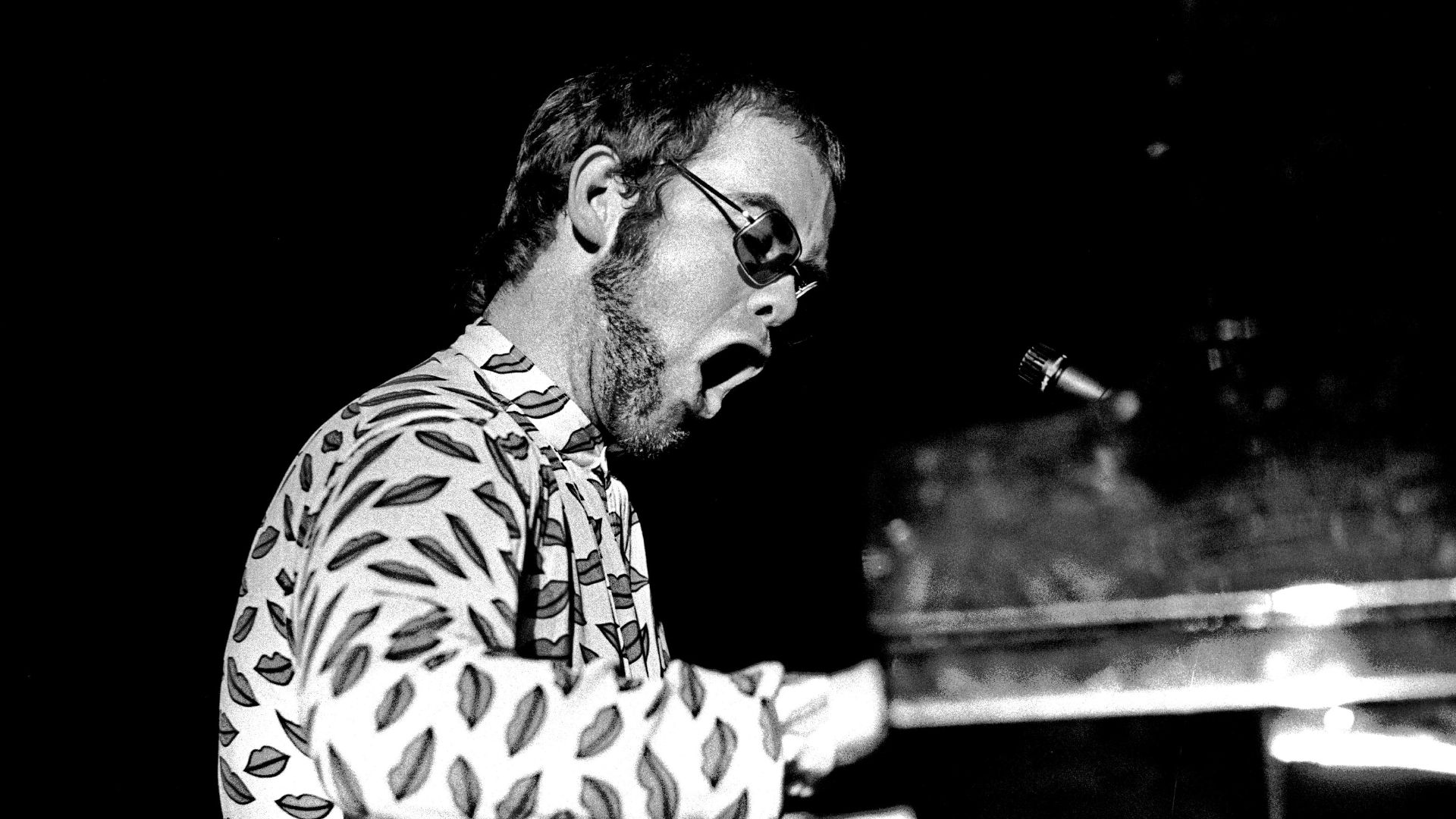 File:Elton John Hamburg 1972 1603720004.jpg