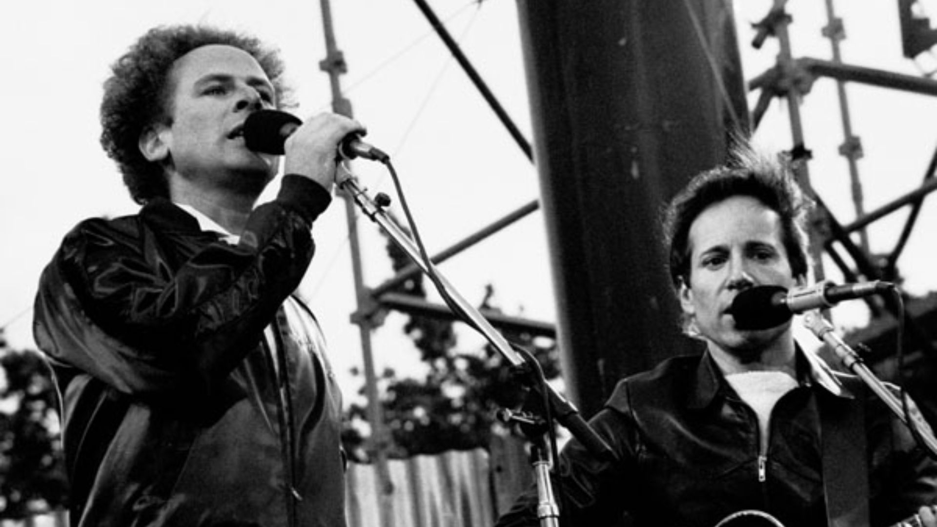 File:SimonandGarfunkel.jpg