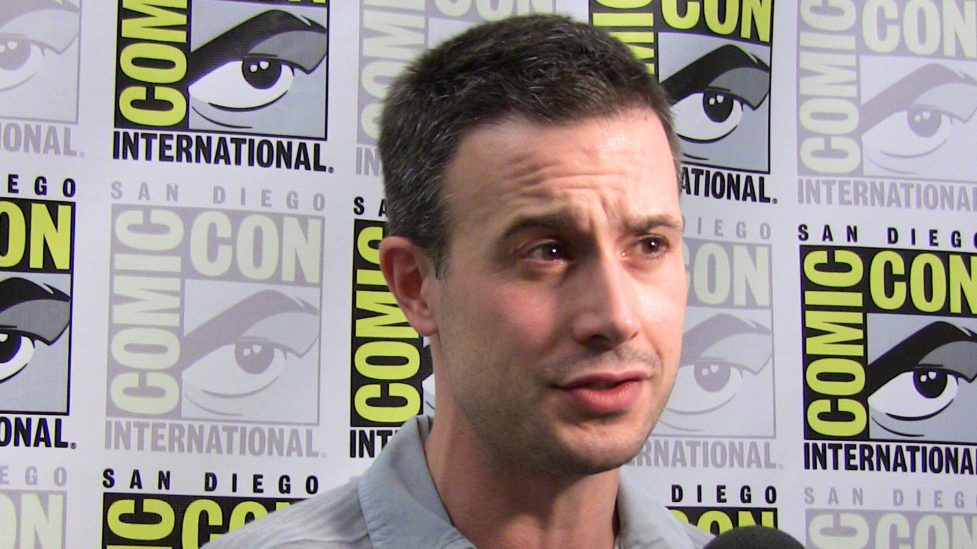 File:Freddie Prinze Jr Comic-Con 2009.jpg