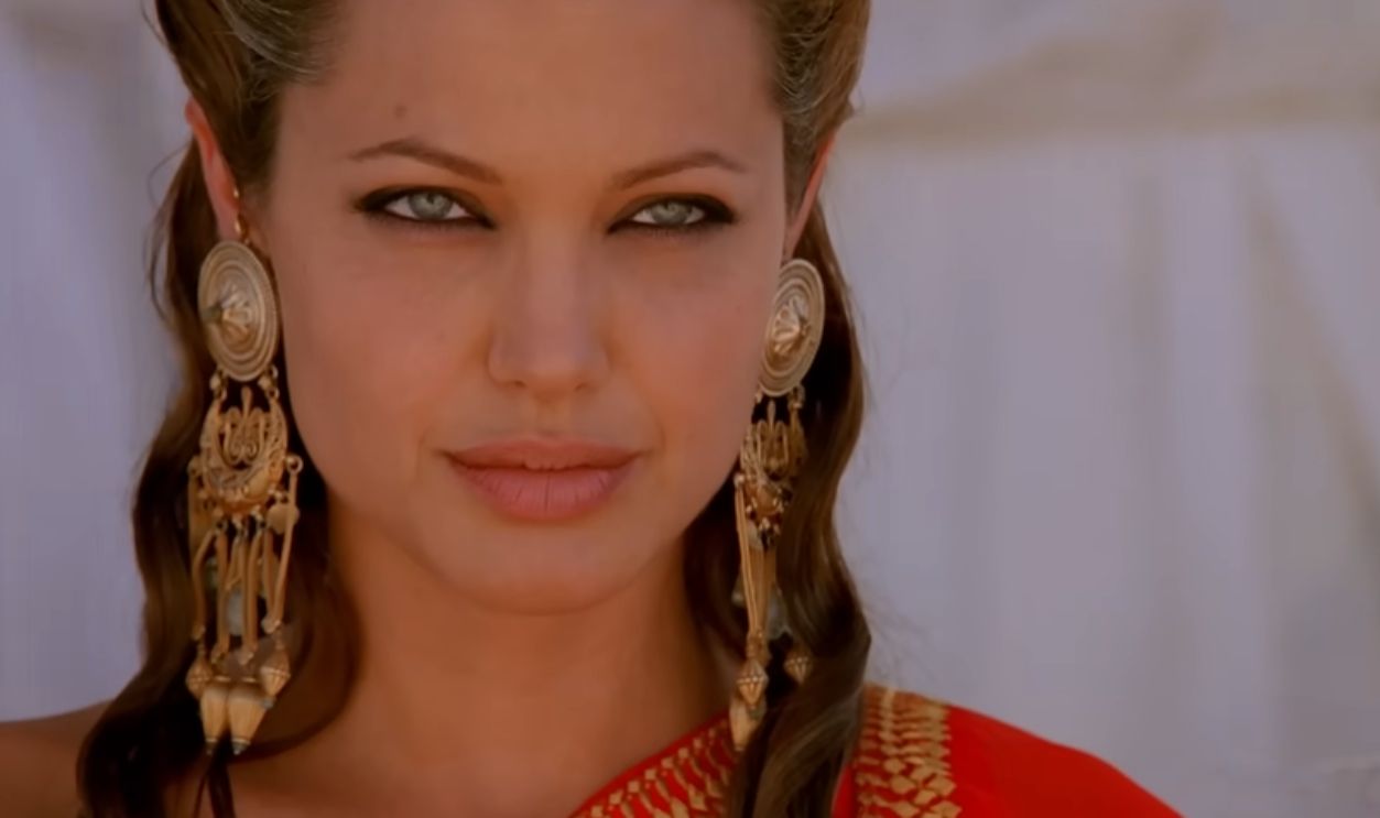 Screenshot from Alexander (2004)
