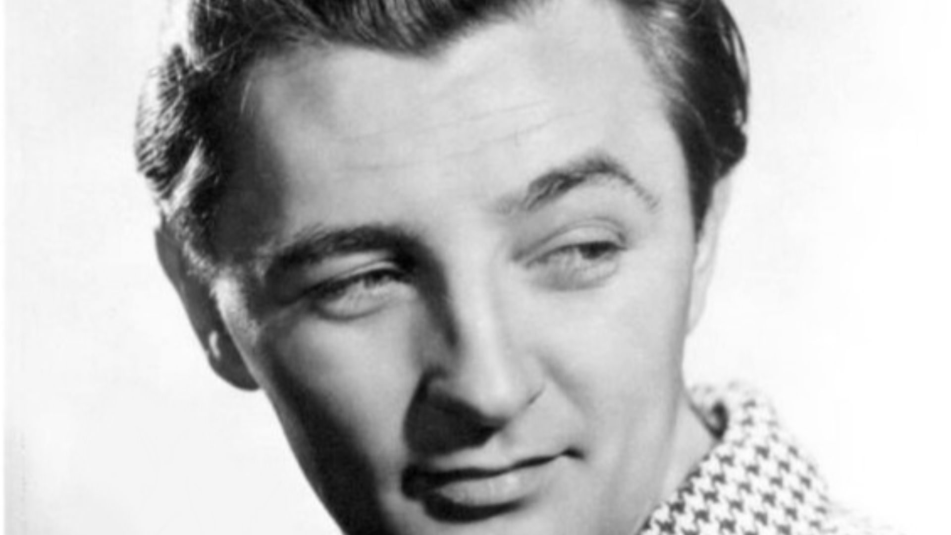 File:Robert Mitchum 1949 (no signature).jpg