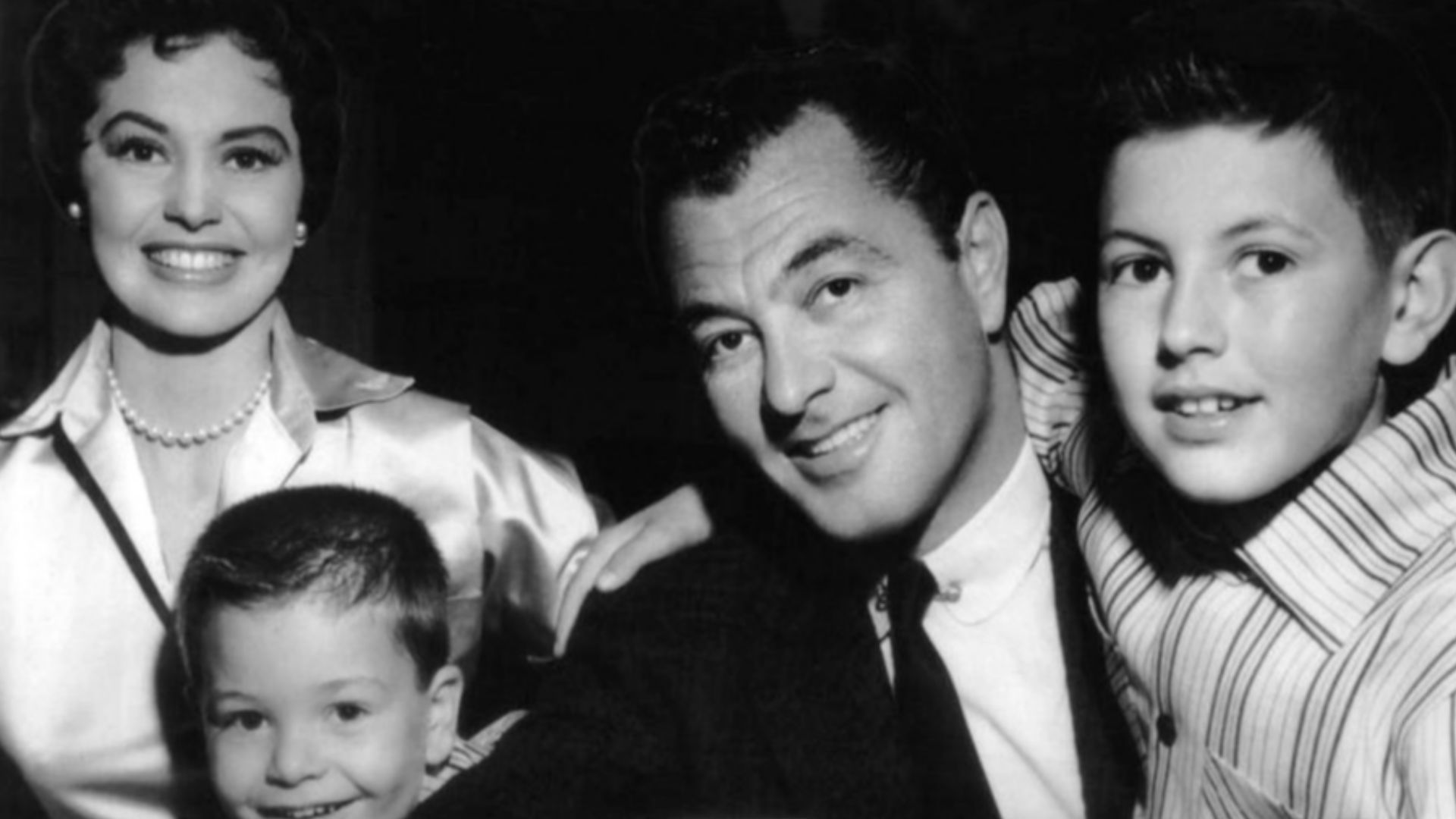 File:Tony Martin Cyd Charisse and family 1956.JPG