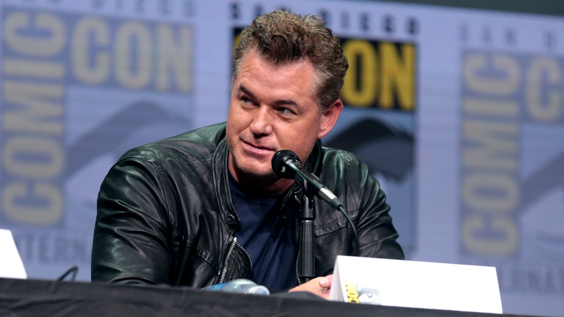 File:Eric Dane (36116003511).jpg