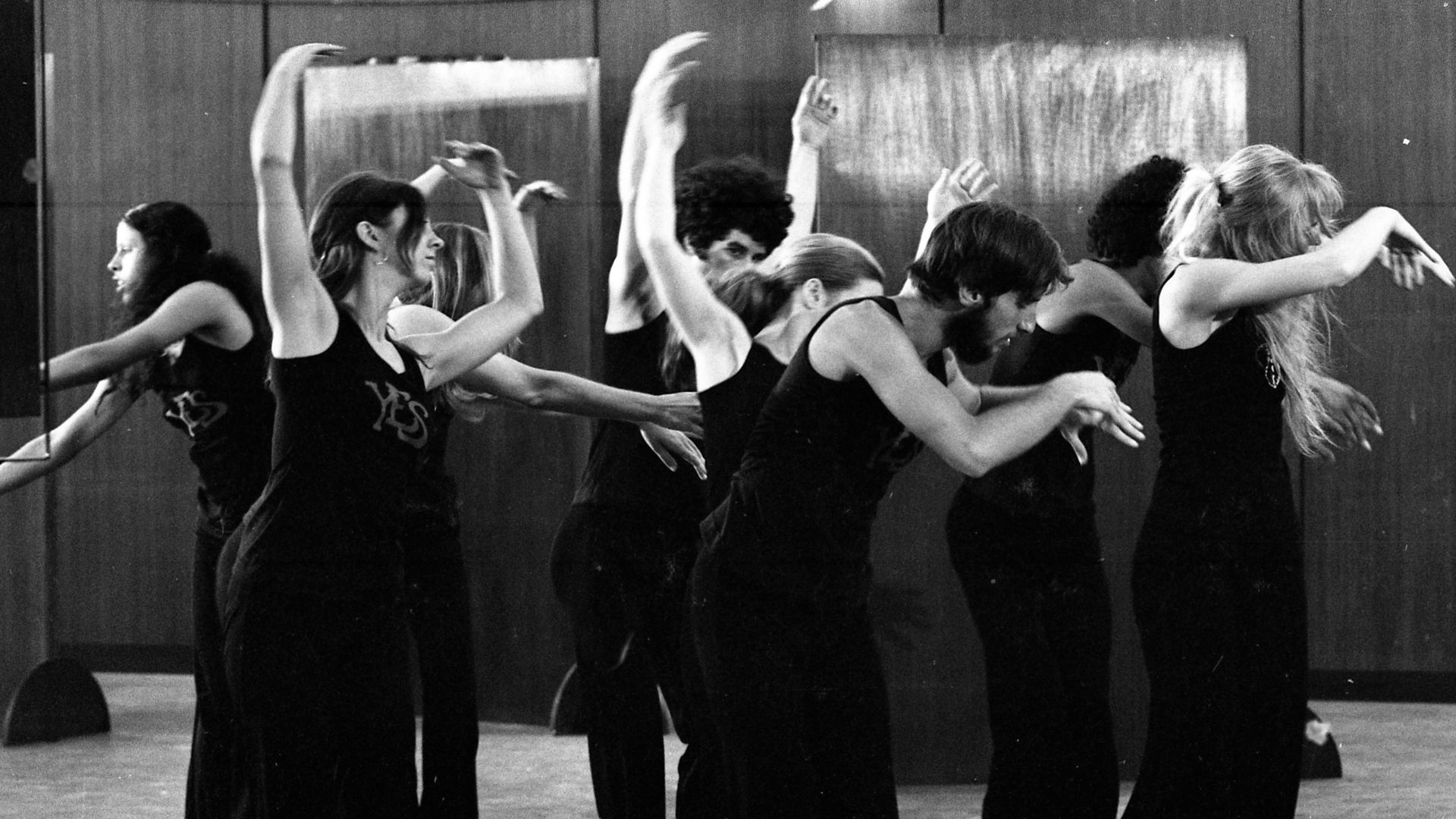 The Jazz Plus Dancing group in exercise.