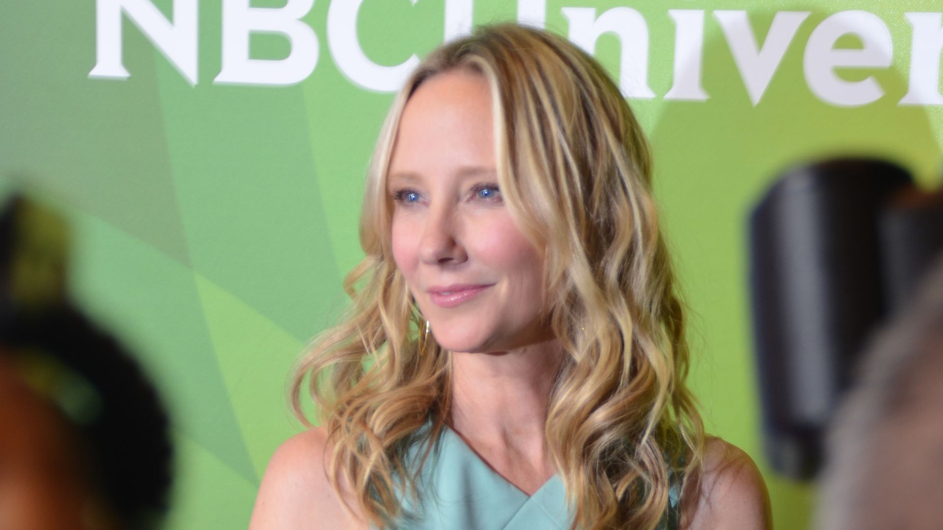 File:Anne Heche July 14, 2014.jpg