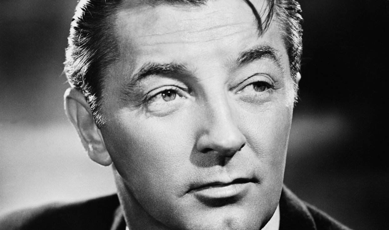 Robert Mitchum in a publicity photo for the 1960 film, 