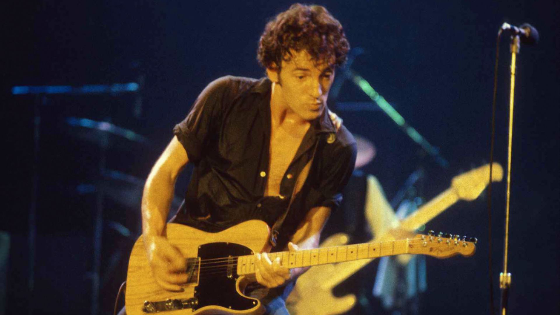 File:Bruce Springsteen at the New Haven Coliseum (7238976872).jpg