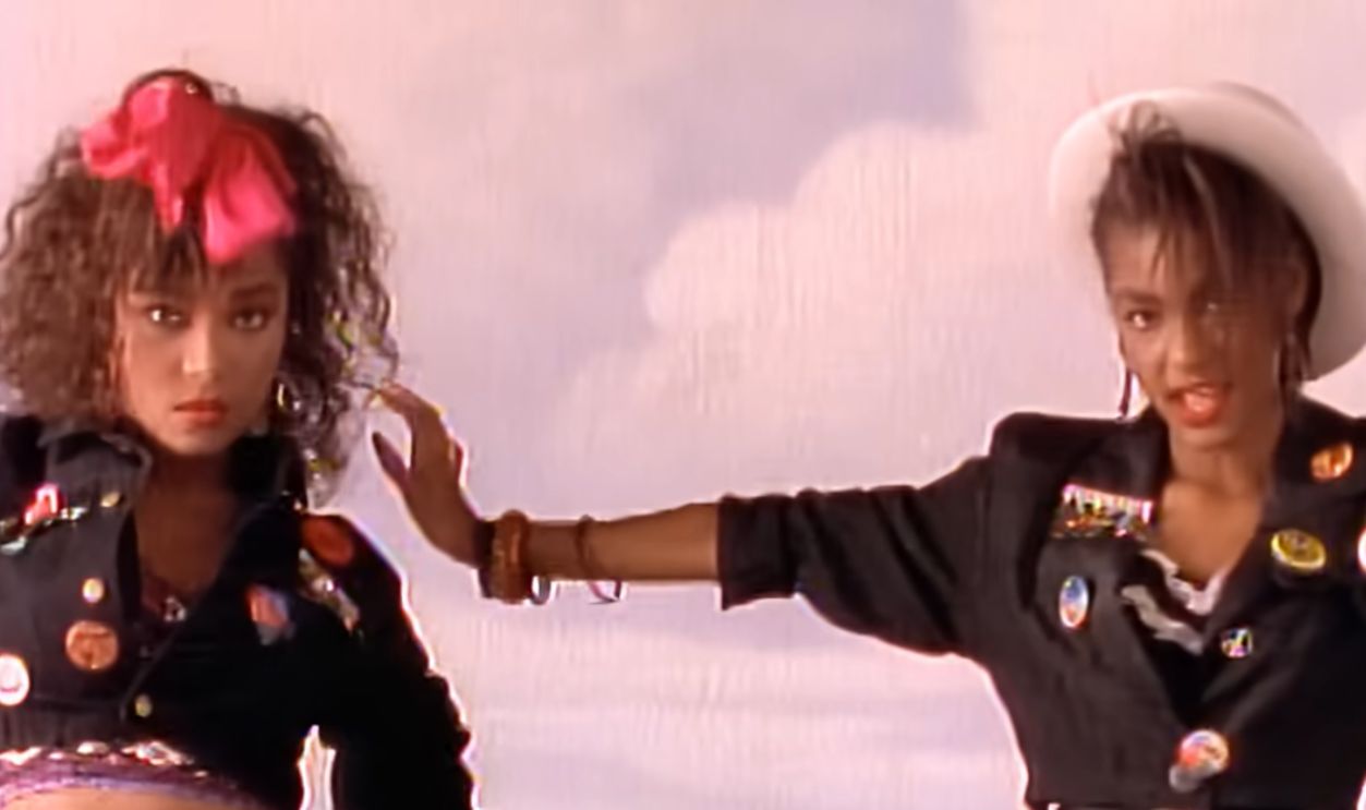 Screenshot from Cars With The Boom (1988)