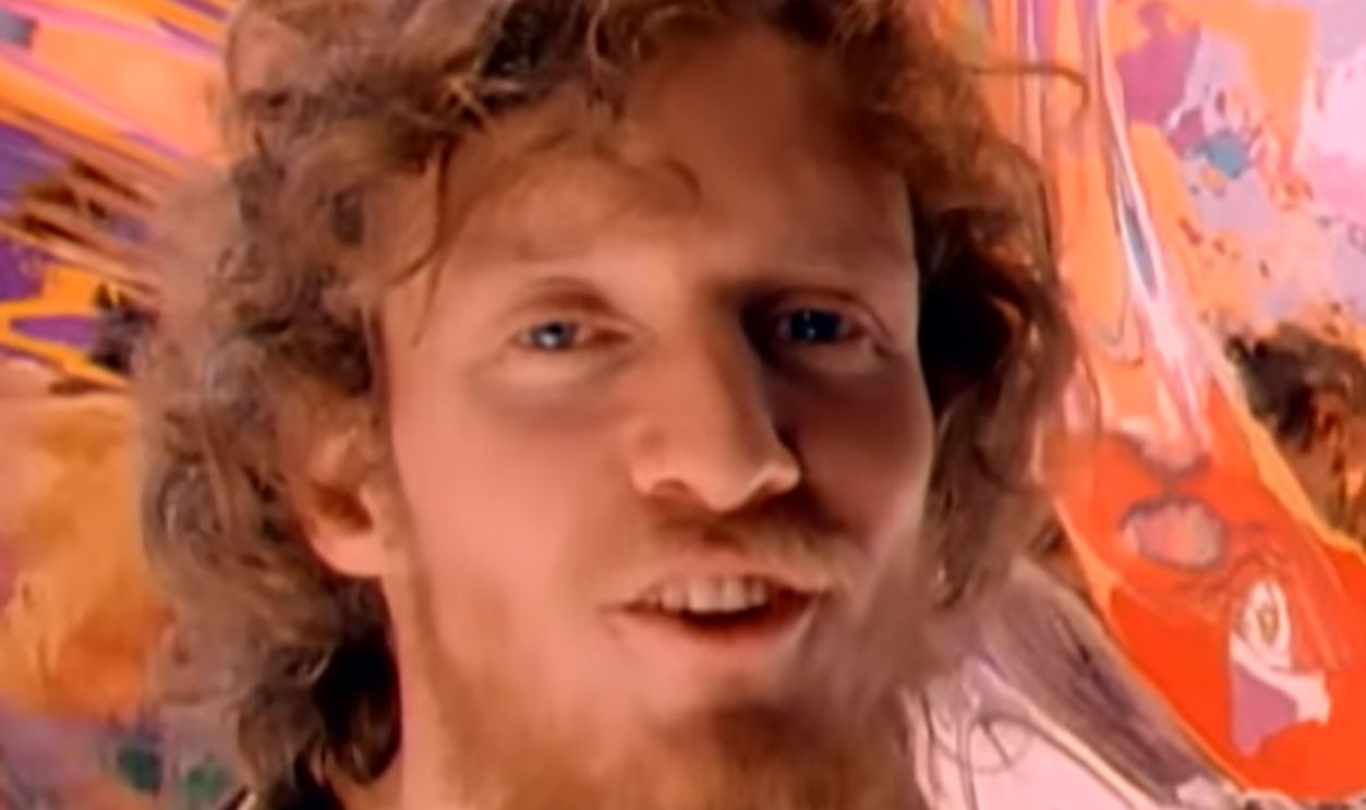 Screenshot from Little Miss Can’t Be Wrong, Spin Doctors, Epic Records (1994)