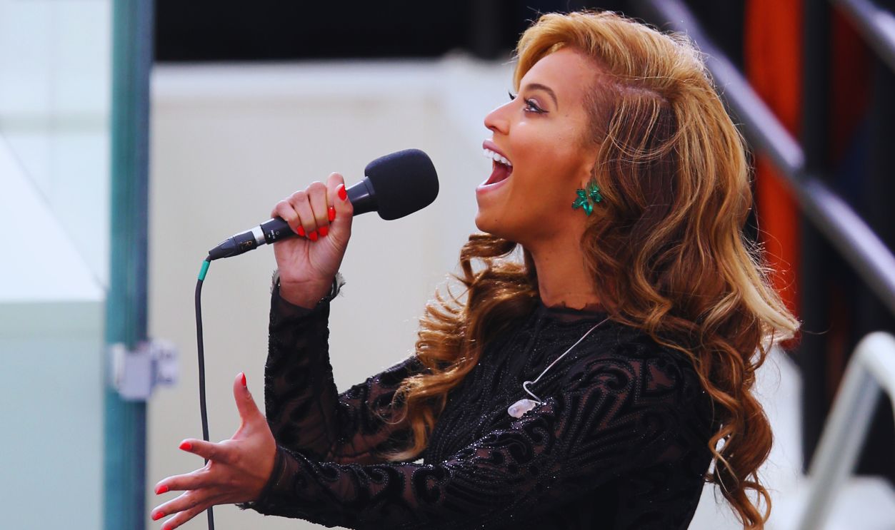 Gettyimages - 159834851, Singer Beyonce performs the National Anthem during the public ceremonial inauguration for U.S. President Barack Obama on the West Front of the U.S. Capitol January 21, 2013 in Washington, DC. Barack Obama was re-elected for a second term as President of the United States.