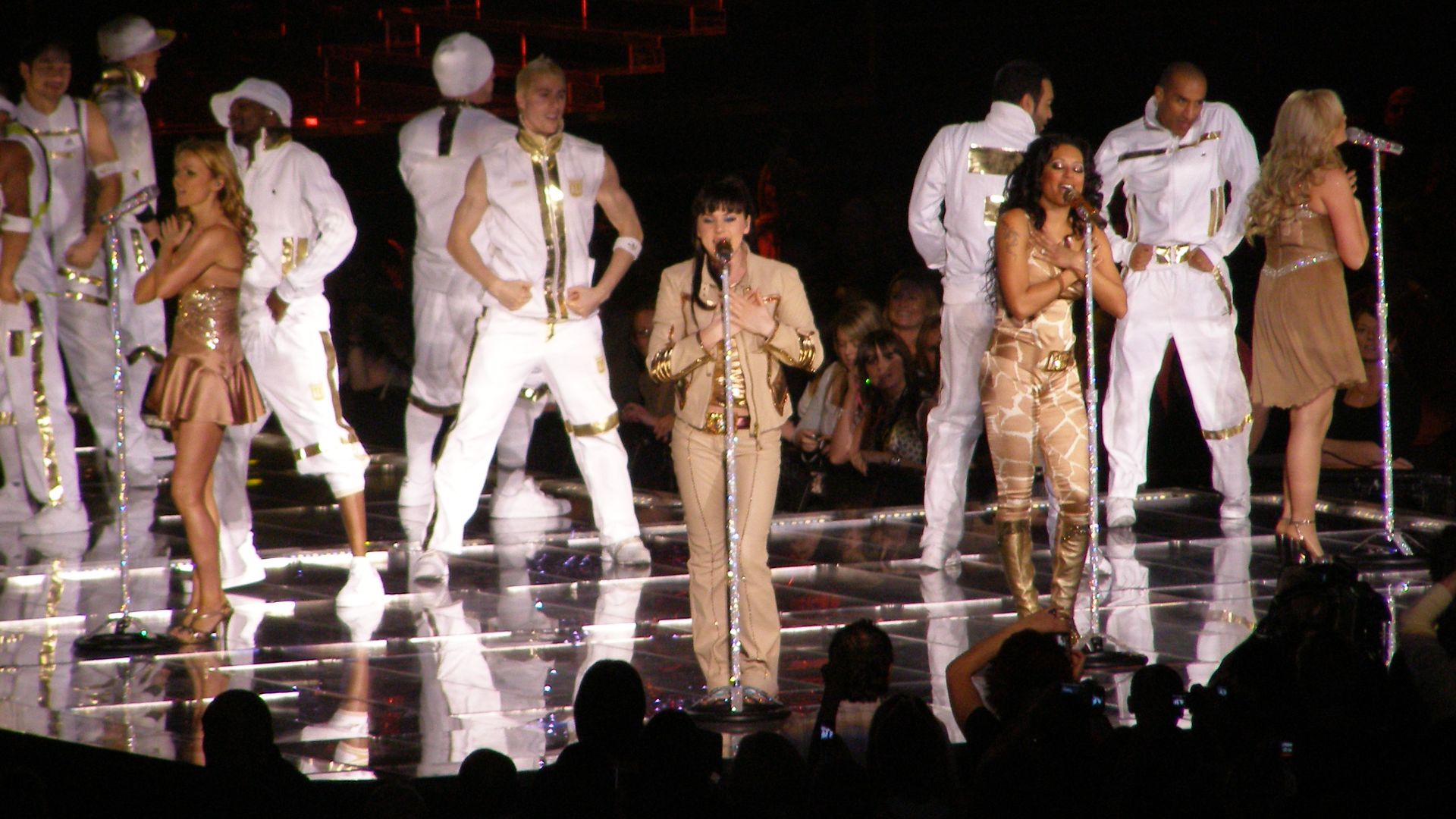 File:2008-01-06 Spice Girls at the O2 Arena 13.jpg