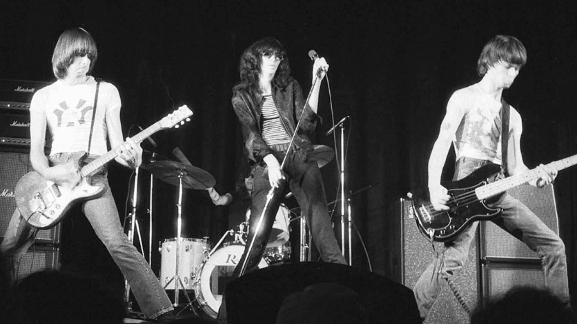 File:Ramones Toronto 1976.jpg