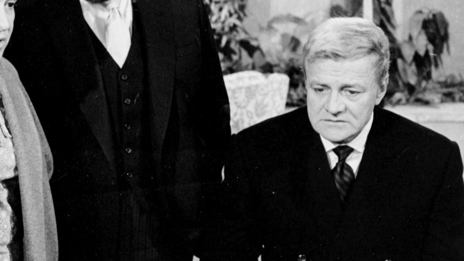 File:Sebastian Cabot, Nancy Walker, Brian Keith (Family Affair - 1970, CBS Television) (1).jpg