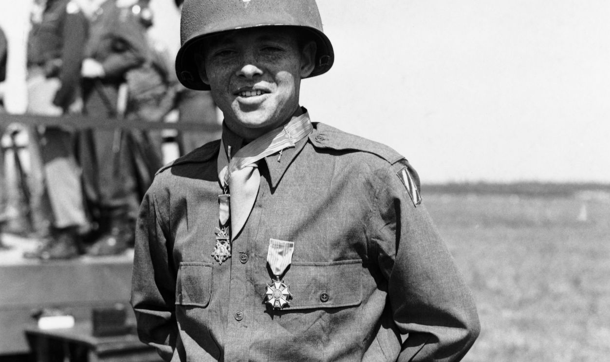 Getty Images - 3277046 - Lieutenant Audie L Murphy (1924 - 1971) after being presented with the US Congressional Medal of Honour and the Legion Of Merit. He won every medal of valour that the United States had to offer by 20 years of age and went on to become an actor mainly in low budget cowboy movies.