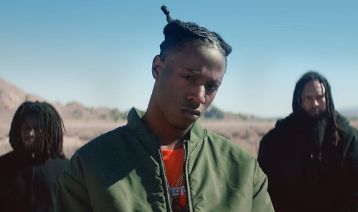 Screenshot from Land Of The Free (2017)