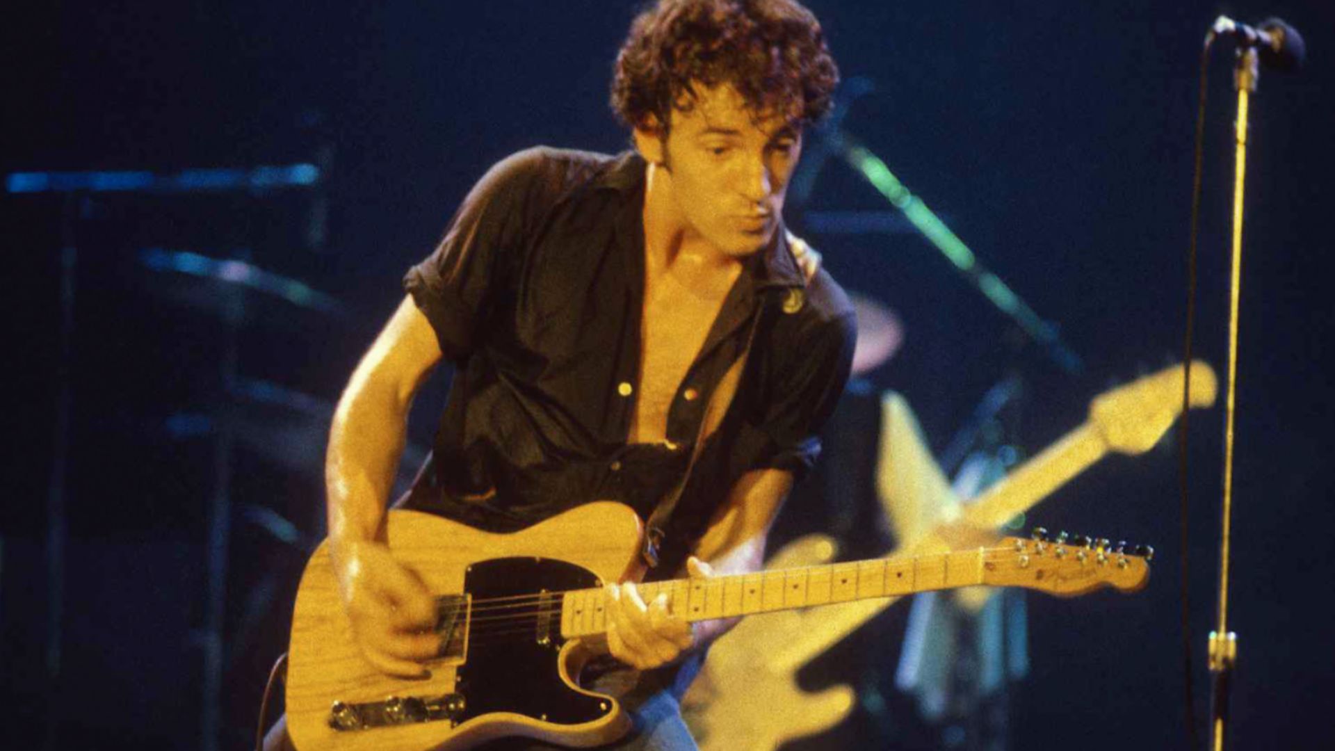 File:Bruce Springsteen at the New Haven Coliseum (7238976872).jpg