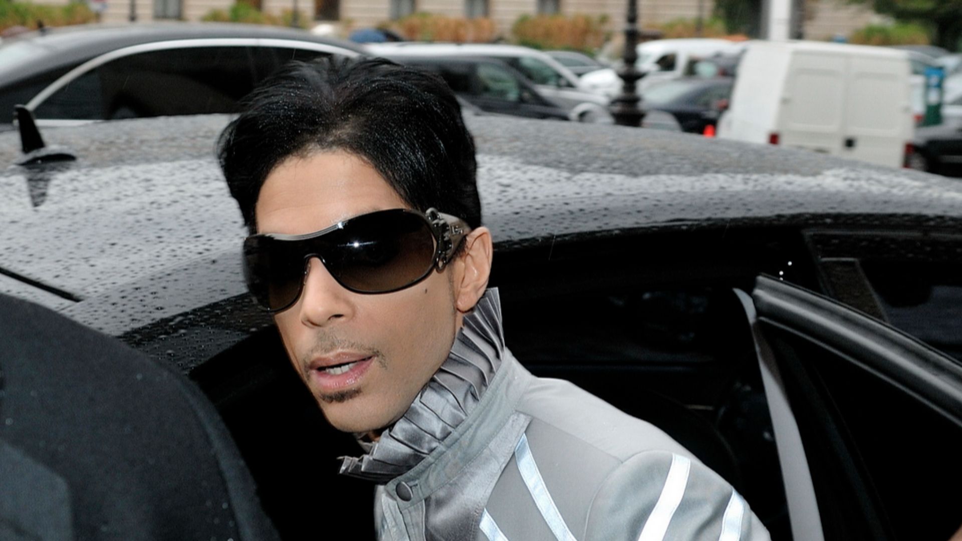 File:Prince, People au Défilé Channel, Printemps-Eté 2010.jpg
