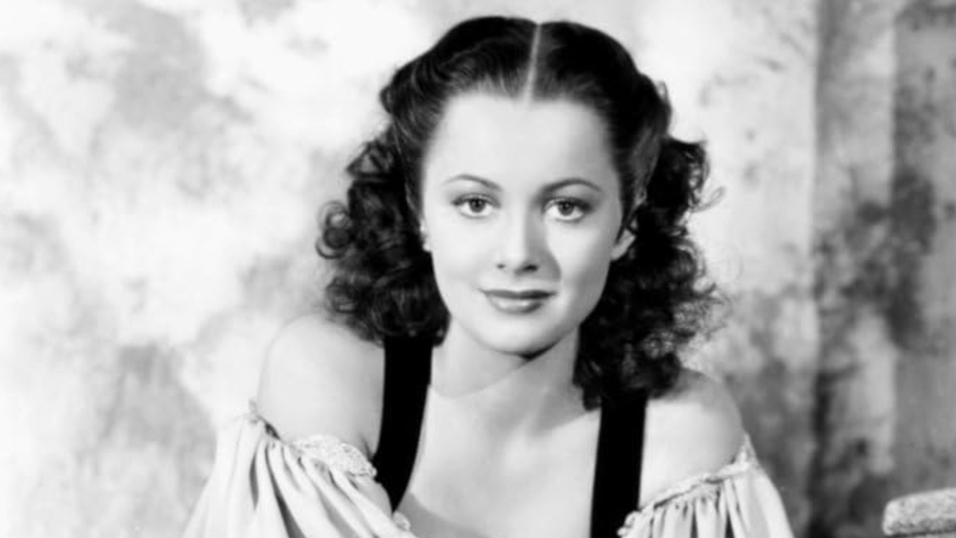 File:Olivia de Havilland 1936.jpg