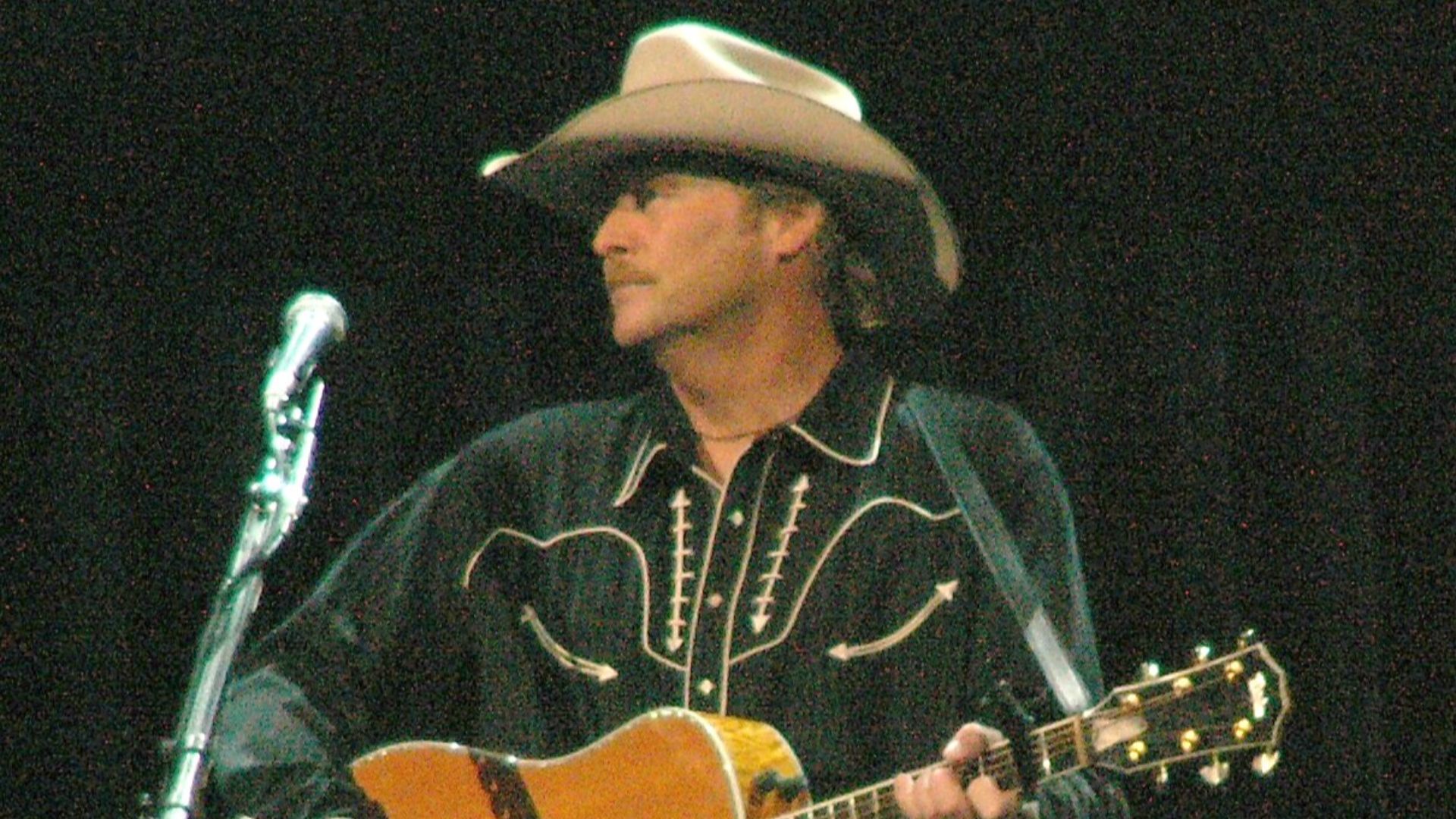 File:Alan Jackson (3023584051).jpg