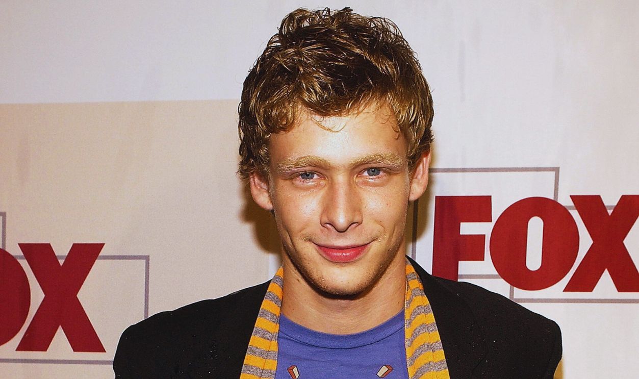 Gettyimages - 51509192, Fox Fall Season Launch Event - Arrivals WEST HOLLYWOOD, CA - OCTOBER 19: Actor Johnny Lewis attends the Fox Fall Season Launch Event at Central October 19, 2004 in West Hollywood, California.