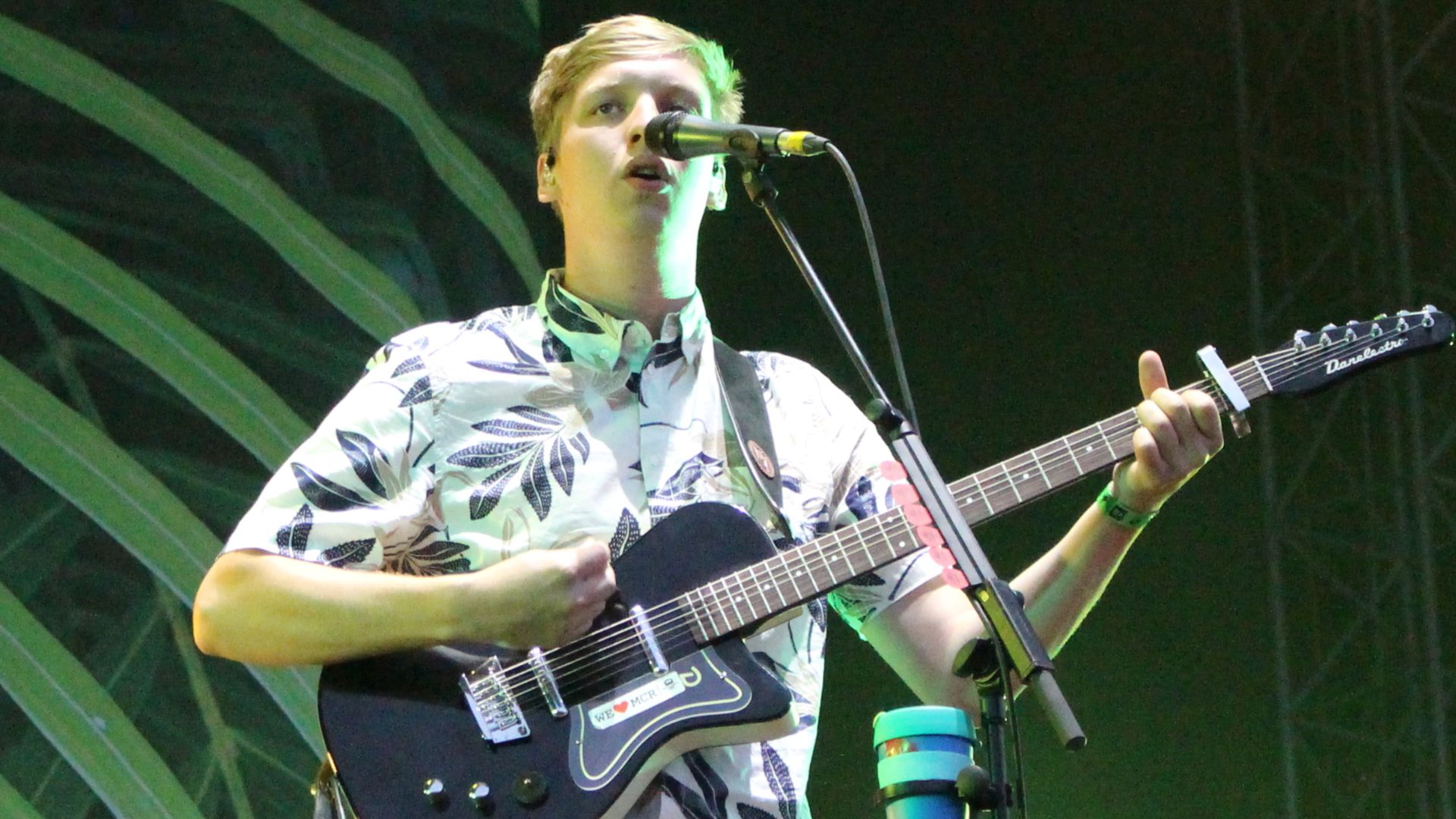 For taking this photo and licensing it under a free licence a (press) accreditation was required. The photographer had a valid accreditation and has sent it to the email response team, it has been archived in the VRTS system. Users with VRTS account can access it here.
Please be aware that (press) accreditations are a permission to generally take photos only and do not make any statement about the copyright status of this photo!