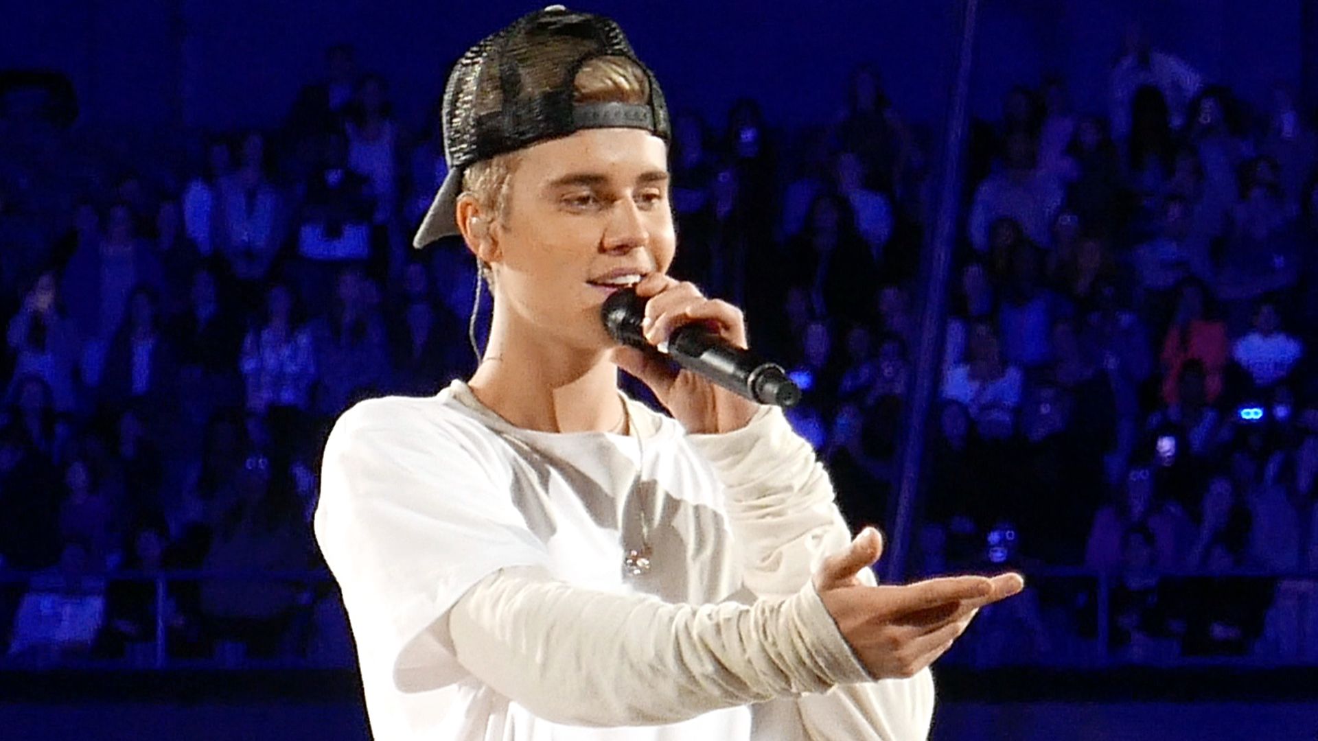 Justin Bieber durante un concierto en el Allstatae Arena en Rosemont, Illinois (2015)