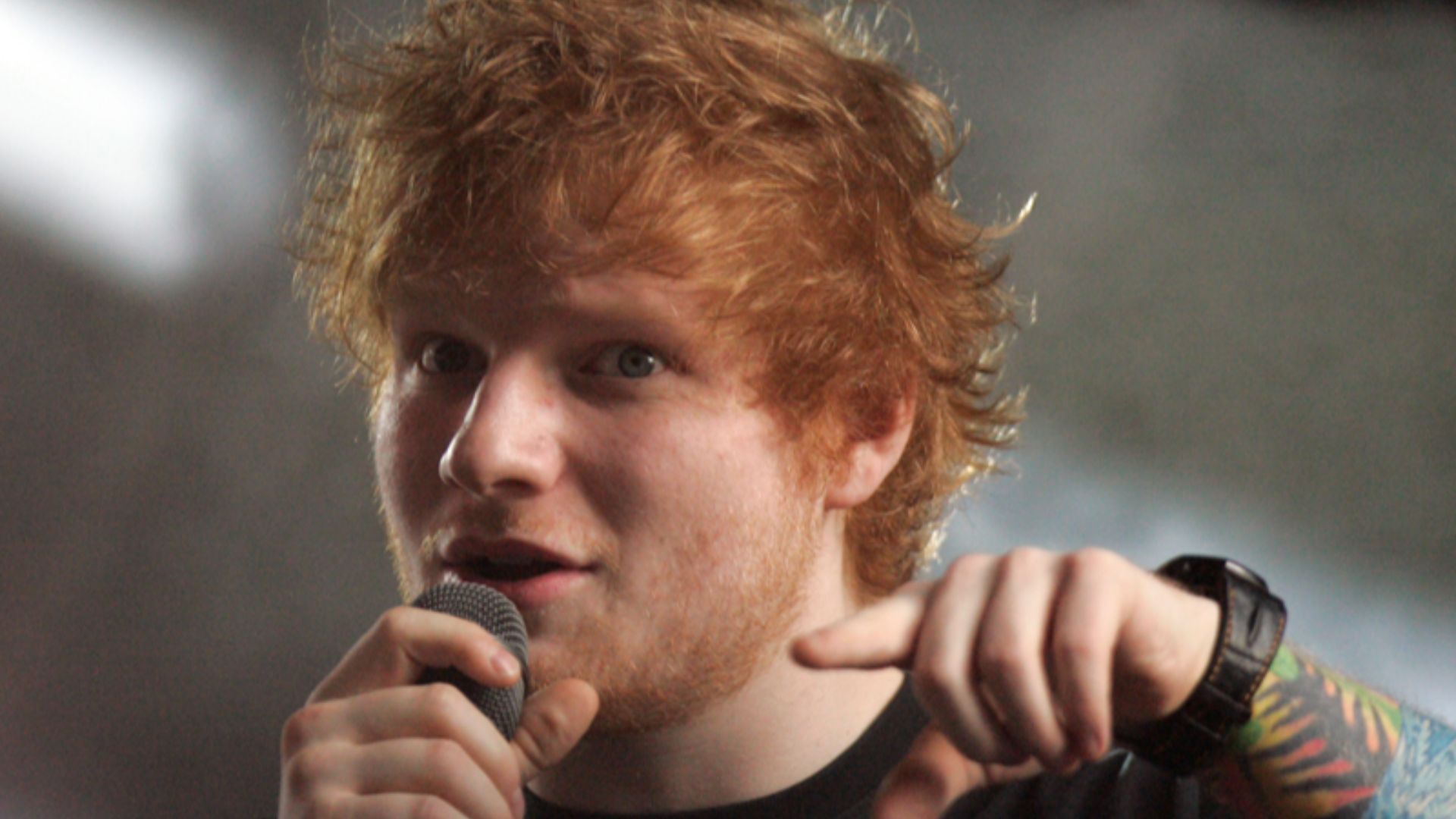 Ed Sheeran performs for Channel Seven's morning program Sunrise and Nova969 in Sydney 2013.