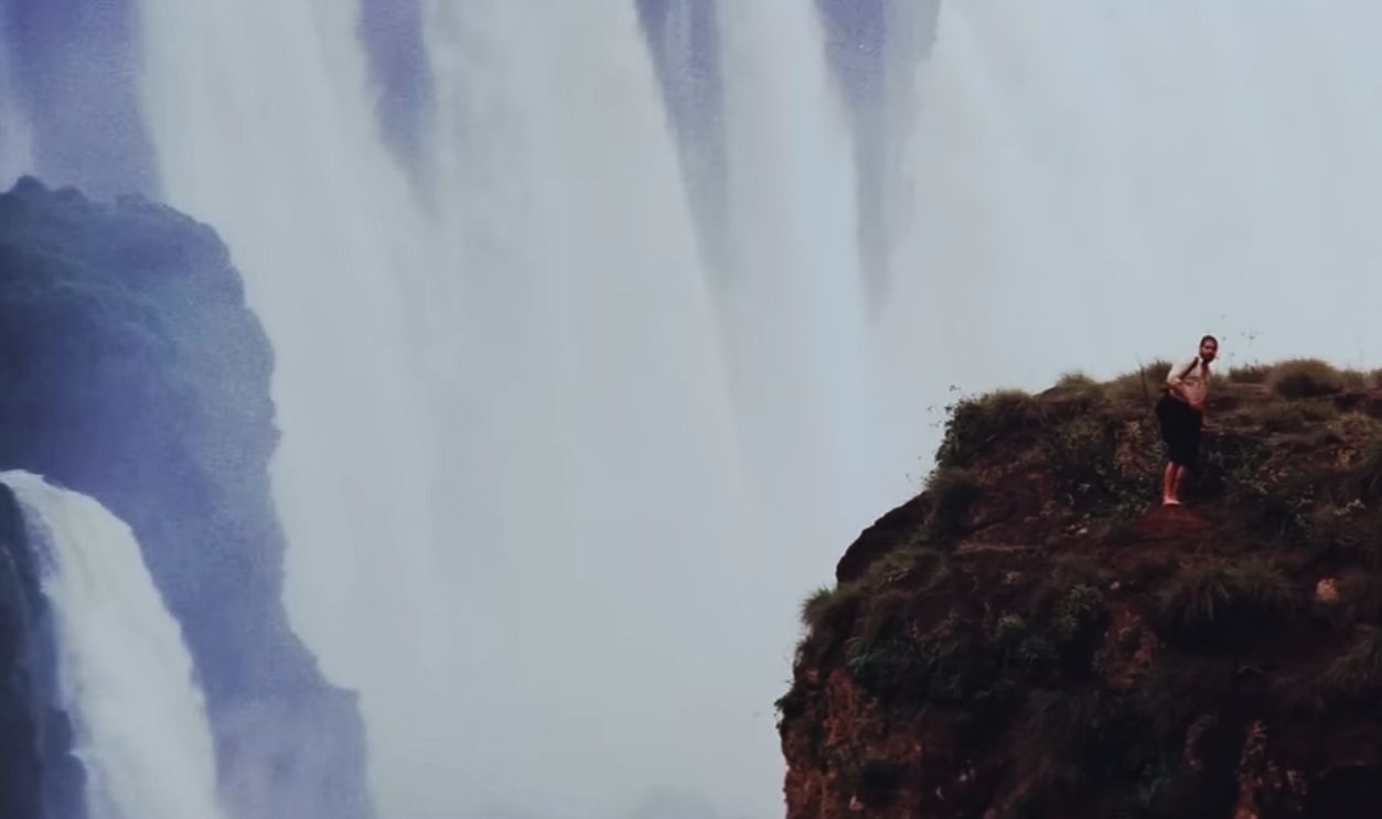 Screenshot from The Mission (1986) 