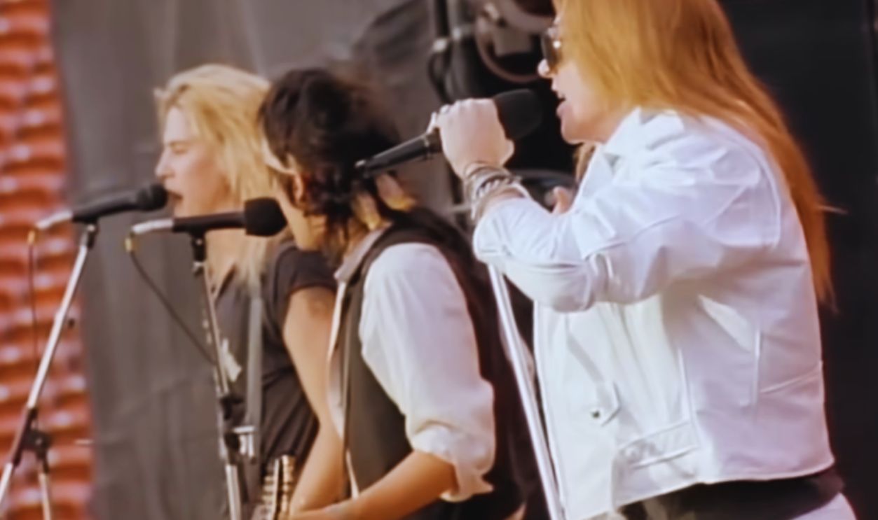 Screenshot from Paradise City (1989)