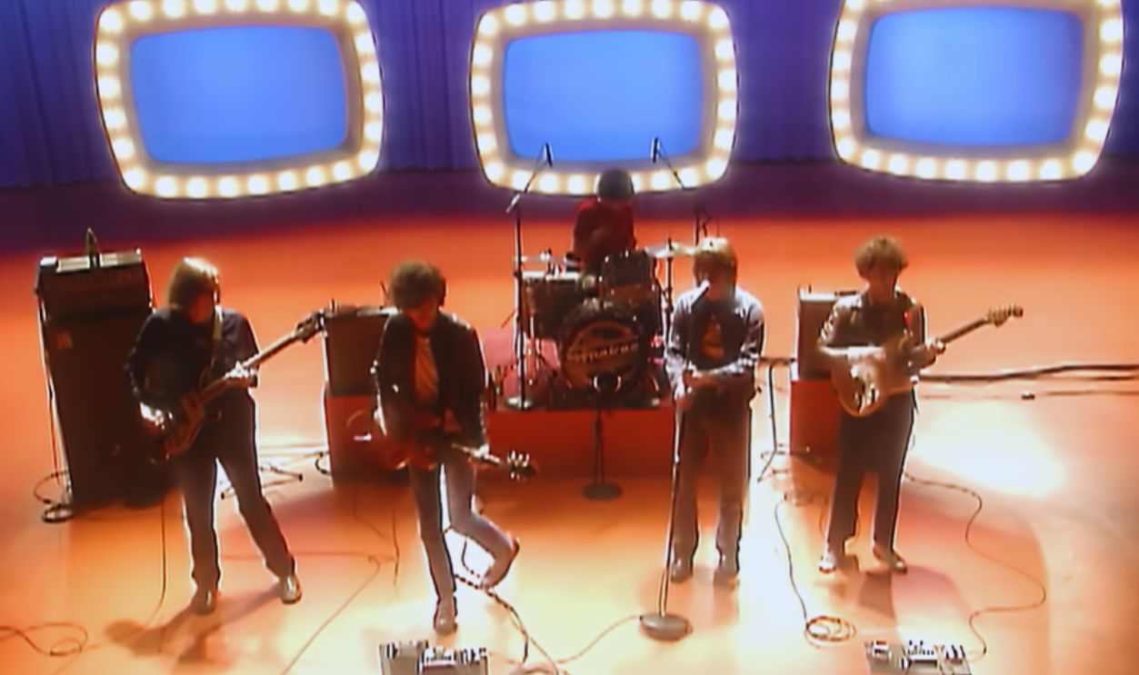 Screenshot from Last Nite (2001)