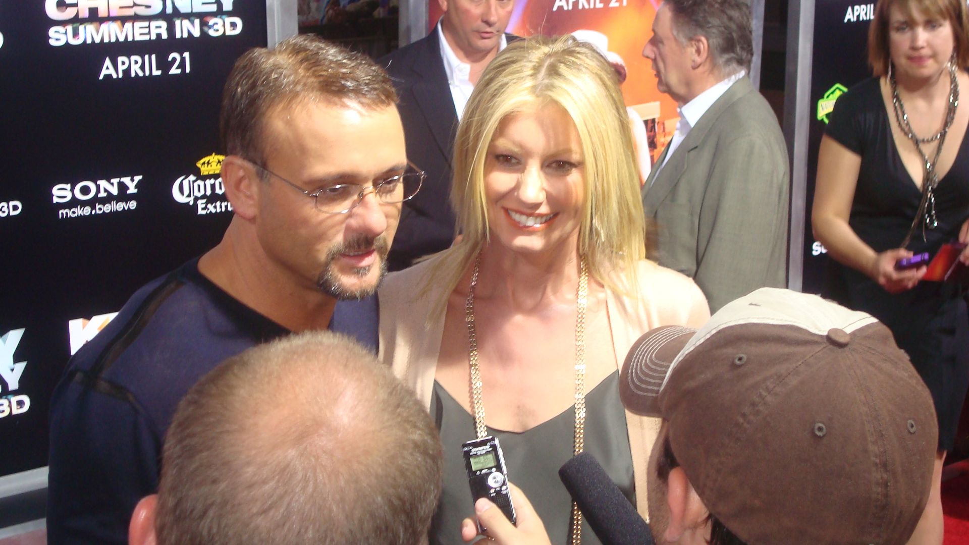 Tim McGraw and Faith Hill at the 2009 premiere of Kenny Chesney:Summer in 3D.