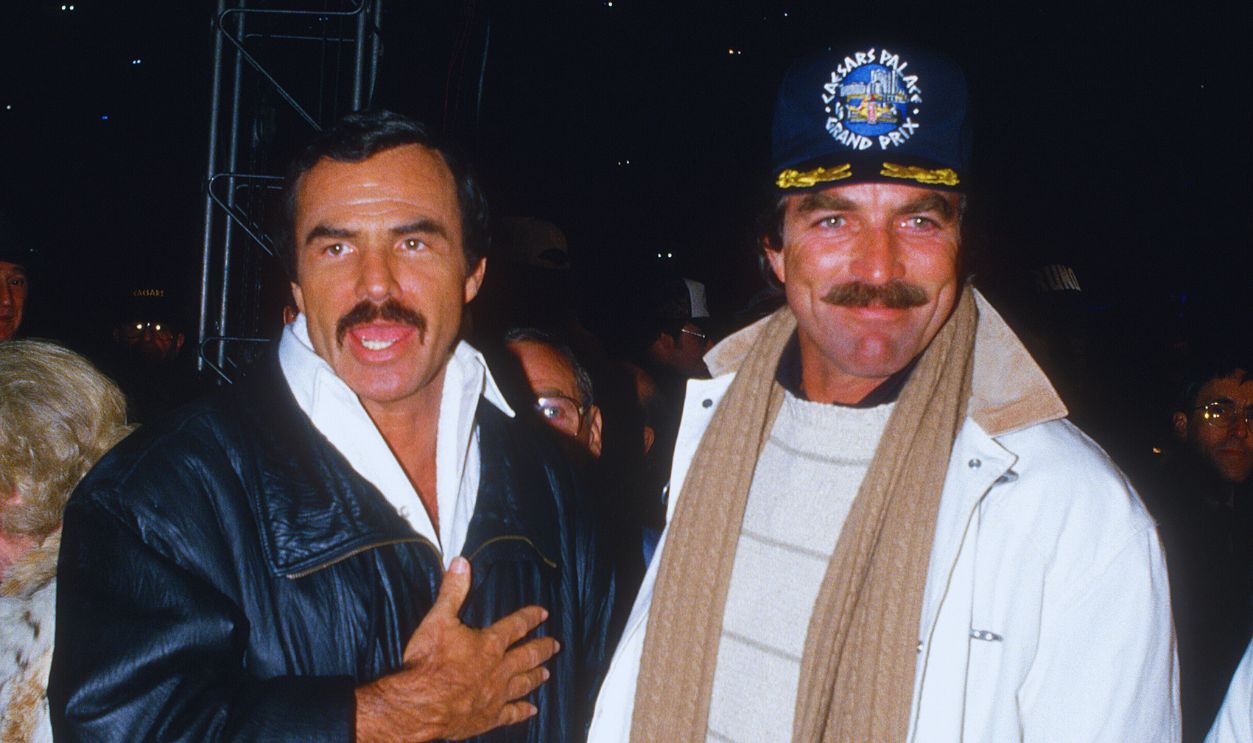 Gettyimages - 1486973505, Burt Reynolds and Tom Selleck UNSPECIFIED - CIRCA 1988: Burt Reynolds and Tom Selleck is seen during a boxing match circa 1988.