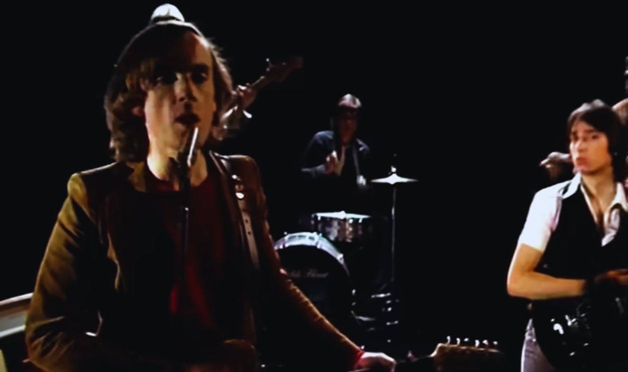 Screenshot from Driver’s Seat - Sniff ’n’ the Tears (1978) 