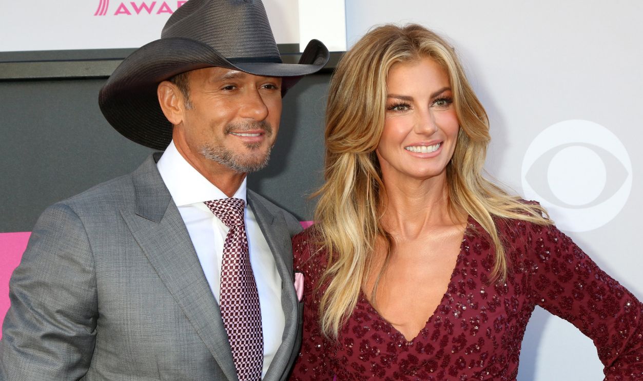LAS VEGAS - APR 2: Tim McGraw, Faith Hill at the Academy of Country Music Awards 2017 at T-Mobile Arena on April 2, 2017 in Las Vegas, NV