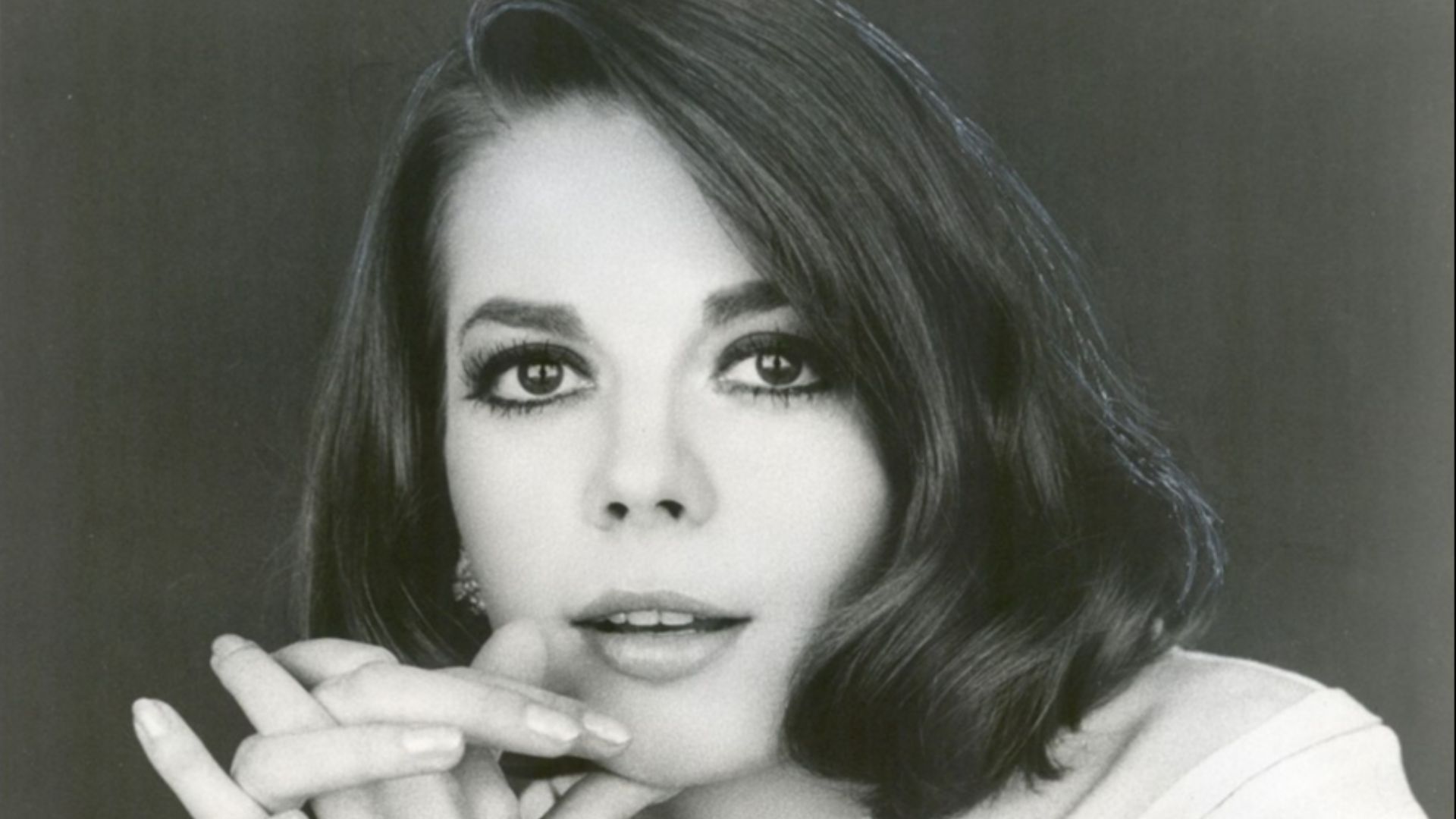 Publicity photo of Natalie Wood for film Penelope (1966).