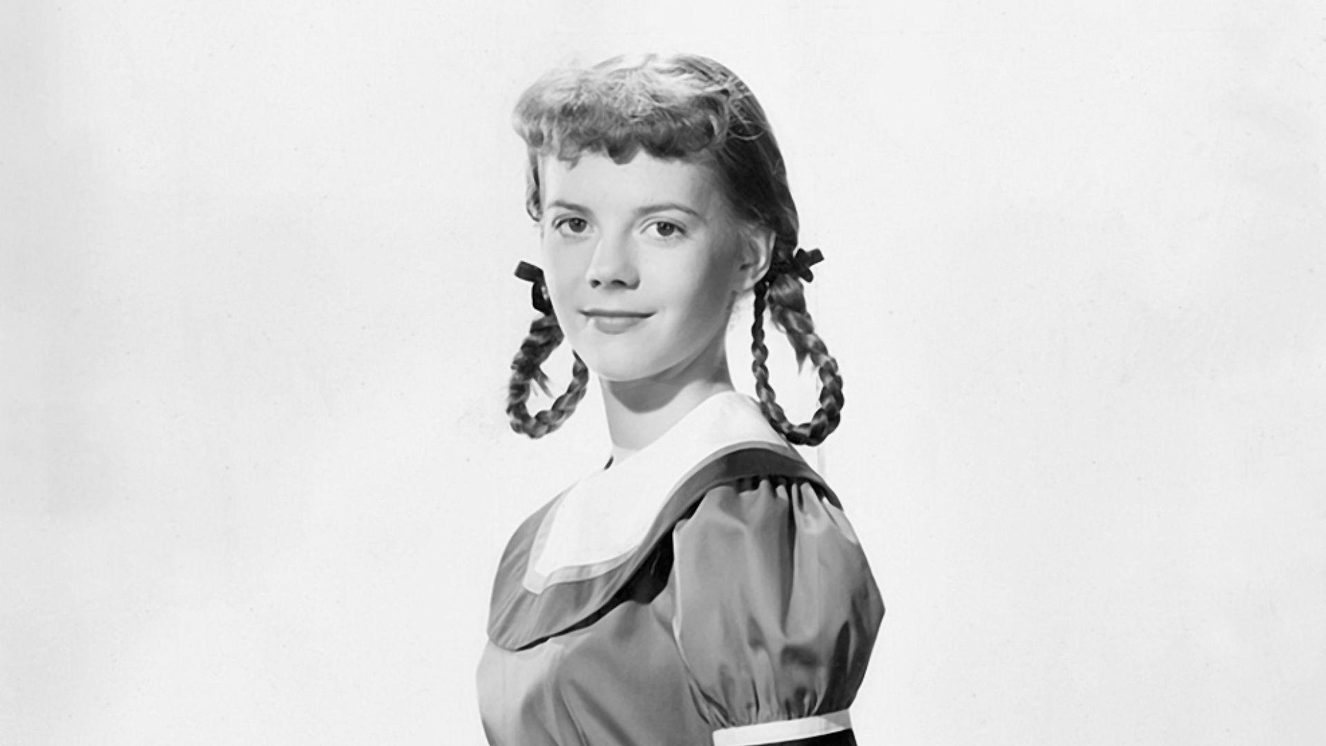 Publicity photograph of Natalie Wood issued by RKO Radio Pictures.