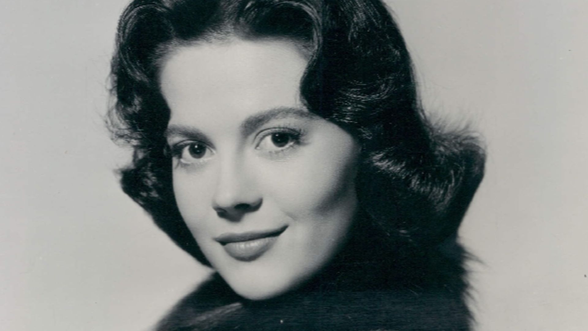 Publicity photo of Natalie Wood