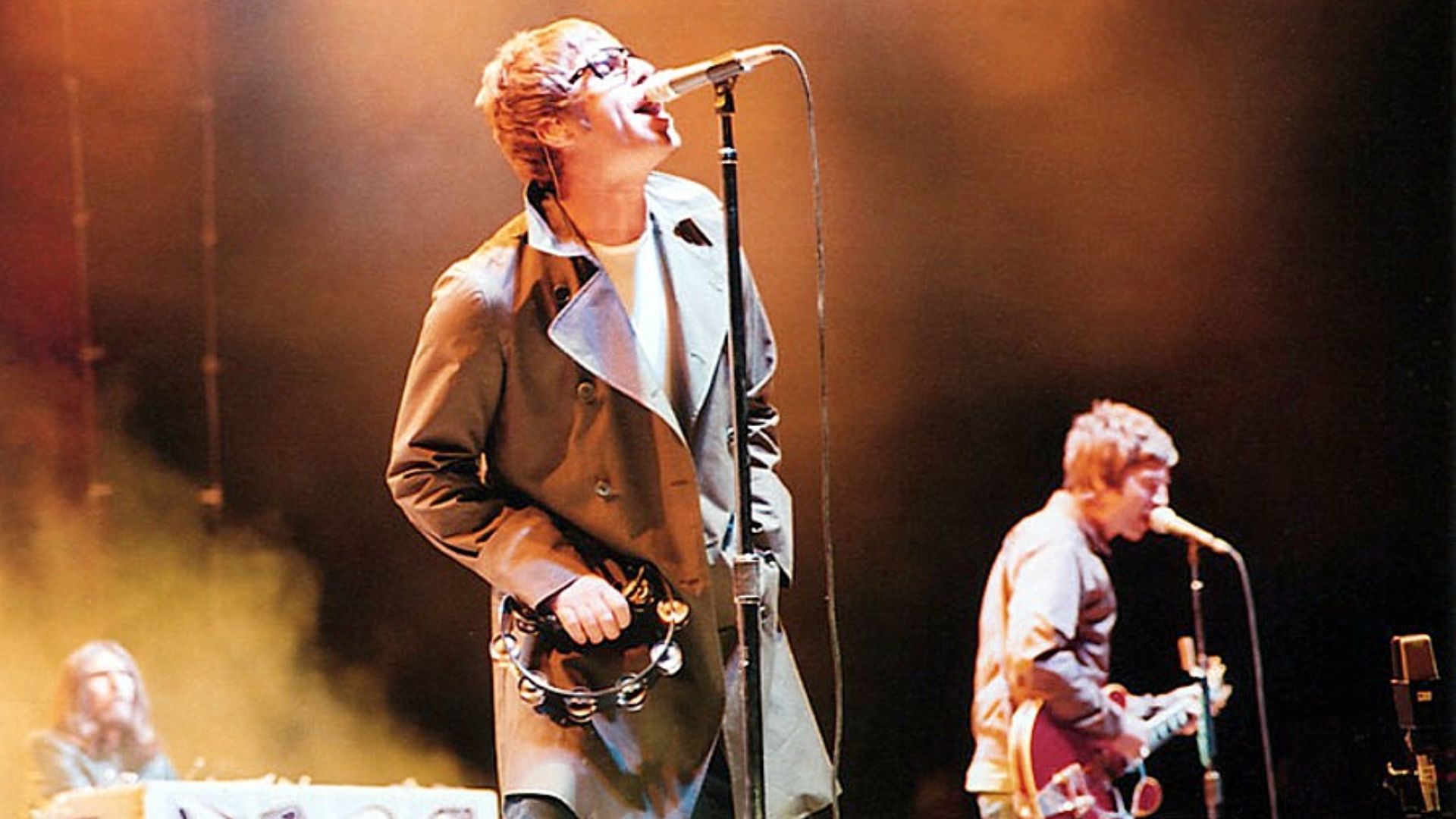Liam and Noel Gallagher of Oasis performing in San Diego on September 18, 2005.